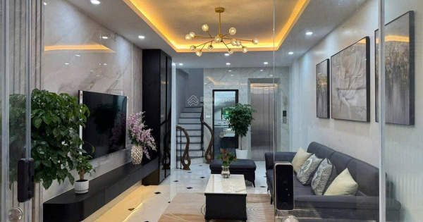 Bán nhà 5 tầng mới xây, ngõ 34 Xuân La thông sang Võ Chí Công, ô tô qua cửa, thang máy