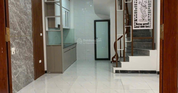 Bán Nhà Riêng 35m2, 4,5 tỷ, 5 tầng, MT 4m, Phường Phúc Lợi, Long Biên, Hà Nội, đẹp, nhiều tiện ích