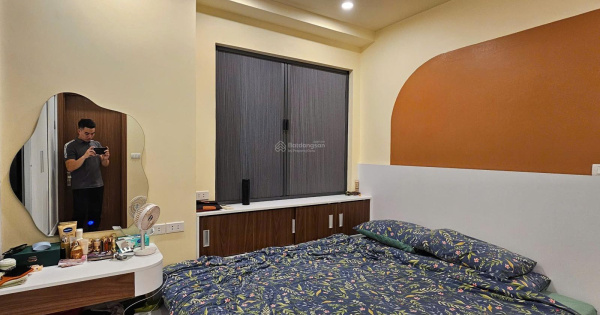 Bán căn 2PN, 2WC giá 4.25 tỷ CC Hateco Hoàng Mai, 80m2 căn góc ban công, full nội thất xịn đẹp