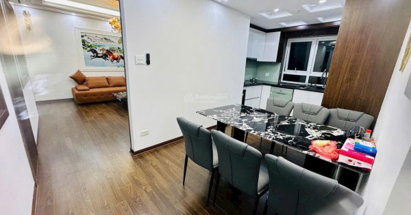 Bán căn hộ chung cư tòa GP Building 170 Đê La Thành, 142,7m2, 3PN, 2WC, giá 9,275 tỷ