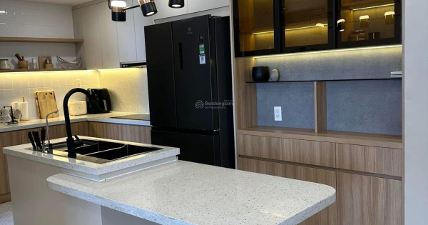 Bán căn hộ 90m2 căn góc view Bitexco lầu cao, xem đuợc pháo hoa