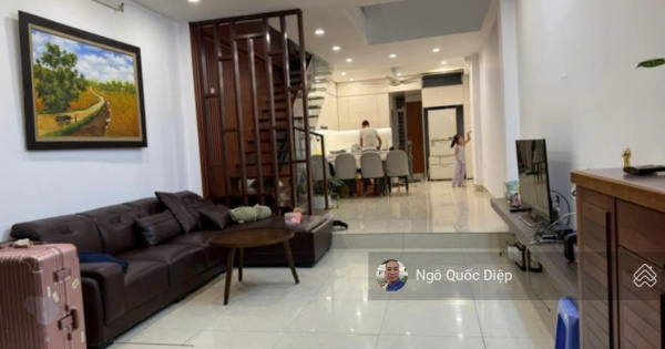 Chính chủ bán nhà siêu đẹp Đội Cấn, 2 thoáng, tặng nội thất, ô chờ thang máy, 15m oto 0988 874 ***