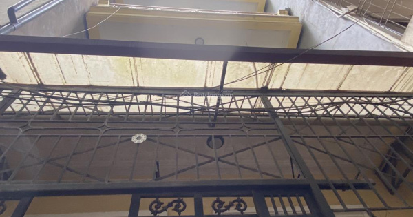 Bán nhà Nguyễn Khánh Toàn, DT 50m2, MT 5,1m, 4 tầng dân xây, gần ô tô tránh