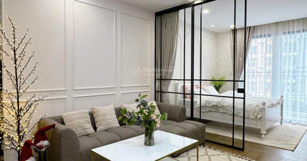 Bán gấp căn hộ 2N tòa T11 nội thất cao cấp sửa hết 600 triệu. Giá 6 tỷ 6 thương lượng sâu!