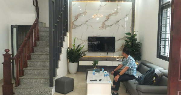 Bán nhà Ngọc Trục Nam Từ Liêm, Ô tô gần, dt 40m2, mt 7m, 3 PN, nội thất VIP, 6.8 Tỷ