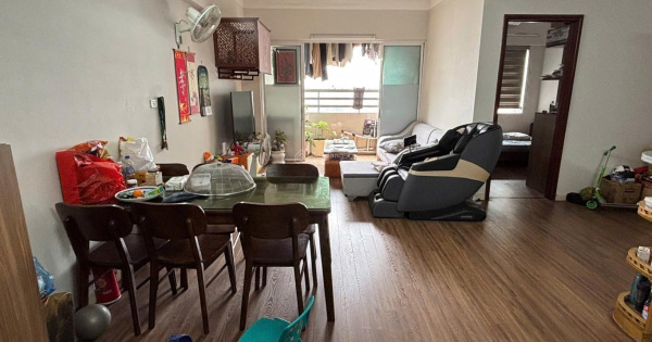 Bán căn hộ tầng trung, N03 - T8, Ngoại Giao Đoàn, DT 84m2, căn góc, 3 ngủ, full nội thất. 7,35tỷ