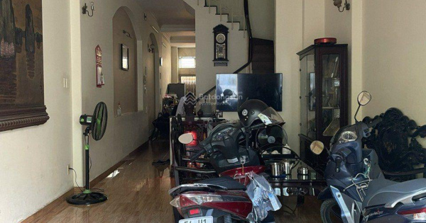 13,5 tỷ thương lượng chính chủ bán gấp nhà mặt tiền đường Nguyễn Thị Mười, P4, Q8