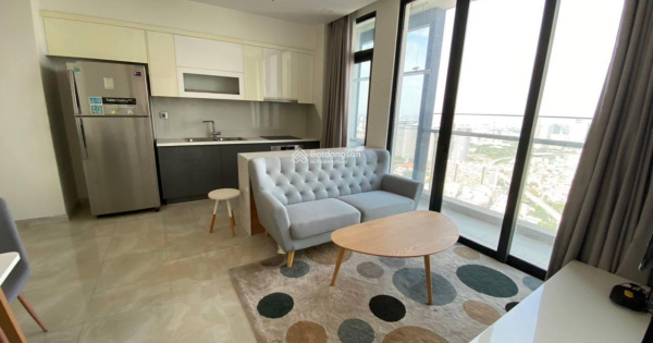 Bán căn hộ 2PN view LM81 ở Vinhomes Golden River 10,5 tỷ 74m2