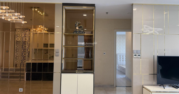 Bán gấp CH 3PN Vinhomes Golden River 20 tỷ 110m2 full nội thất view đẹp
