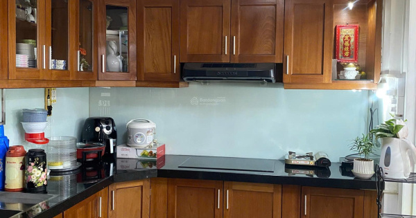 Cần bán căn hộ Giai Việt Tạ Quang Bửu, P5, Q8. DT 115m2, 2 pn, 2 wc, view thoáng mát. Sổ Hồng