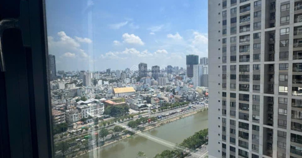 Bán gấp CC 3PN, 2WC tại The Gold View, Bến Vân Đồn, Q4, giá ưu đãi 8.3 tỷ