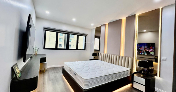 Chính chủ bán căn tầng 15 2N DT 103m2 chung cư Eurowindow Trần Duy Hưng, giá 6.98 tỷ