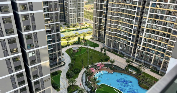 Gấp tòa BS8 loại 3PN góc, giá 3,99 tỷ - tặng thêm nội thất 200tr, tại Beverly Solari đóng giãn