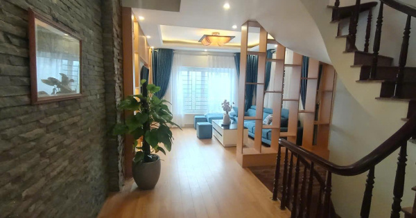 BÁN NHÀ KIM MÃ, NỘI THẤT ĐẸP LUNG LINH, 45M2, 8.5 TỶ, GẦN PHỐ NÚI TRÚC, TRẦN PHÚ, GIẢNG VÕ