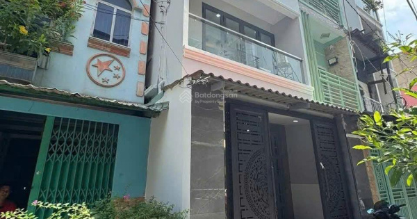 Bán nhà mới đẹp 3 tầng, 4PN hẻm thẳng 5m, sát mặt tiền Âu Dương Lân P3, Q8 nhỉnh 6 tỷ