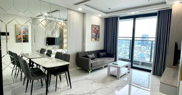 Căn hộ decor cực đẹp thiết kế sang trọng dự án Sunshine City Quận 7, giá chỉ: 18 triệu/tháng