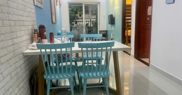 Gấp! Bán rẻ căn hộ 8x Plus 2PN 2WC nhà đẹp, sạch sẽ - Có sổ hồng sẵn