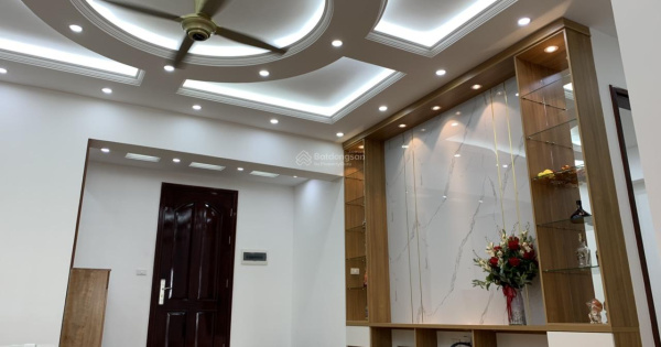 Bán căn tòa 34T Hoàng Đạo Thúy. 130m² - 3PN - full nội mới - 9.5 tỷ - 0919 636 ***