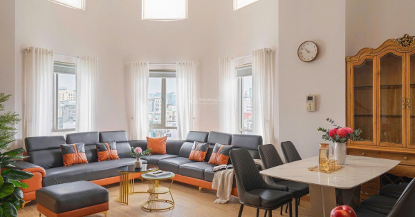 Bán căn hộ chung cư Riva Park, 4,5 tỷ, 82m2, view đẹp, giá siêu hời tại Nguyễn Tất Thành, Q. 4, HCM