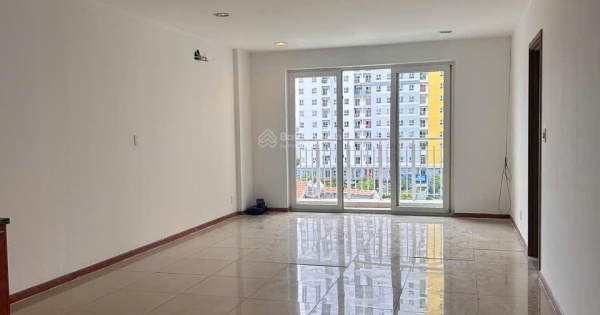 Bán căn góc Lô C rộng 99m2, 2 phòng 2WC, nhà mới như hình, sổ hồng vĩnh viễn. LH: 0907 383 ***