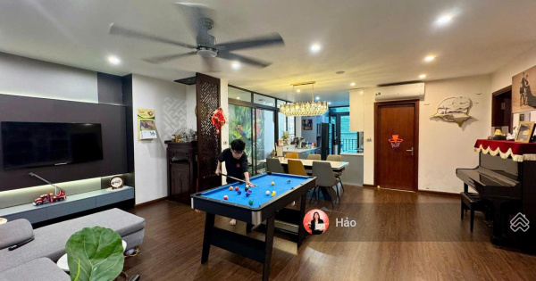 Bán CĂN HỘ 170 Đê La Thành, dt 142.6m2, gồm 3PN, 3VS, 3Logia. Full nội thất. Giá 11 tỷ thương lượng