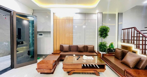 Cho thuê nhiều nhà liền kề, phân lô, nhà riêng đẹp khu Trung Kính làm văn phòng công ty