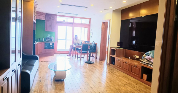 (Giá chuẩn) bán căn 2 ngủ 2WC 78m2, ban công Đông Nam, nhà đẹp, đủ đồ, sổ đỏ. Giá 6 tỷ Eurowindow