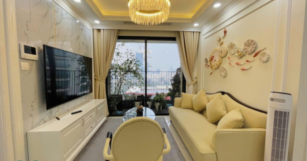 Bán căn 2 PN tòa C3 Vinhomes D'Capitale, đầy đủ nội thất, giá 7 tỷ bao phí. Liên hệ 0966 803 ***