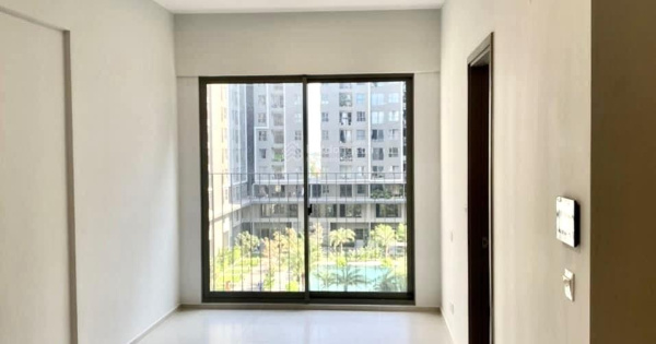 Bán căn 59m2 đã có sổ hồng + View hồ bơi + Giá 2.550 tỷ (102%) bao thuế phí + Tầng thấp