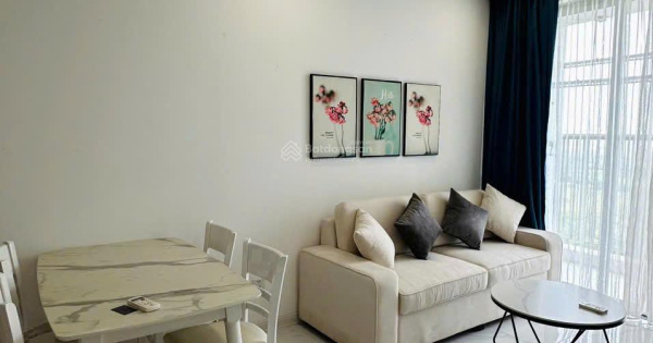 Chính chủ gửi bán căn hộ tại The Sun 98,92m2. Thiết kế 3PN full nội thất sổ chính chủ. Giá 6tỷ3