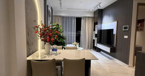 Bán gấp căn hộ Rivera Park Quận 10, DT 88m2 2PN view Đông Nam giá 5,6 tỷ. LH 0931 196 ***. Nhà đẹp