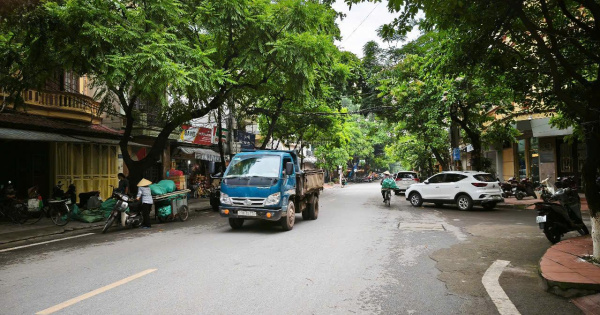 Bán nhà phố Nguyễn Đức Cảnh, lô góc, full nội thất VIP, gara, thang máy, giá 23,8 tỷ