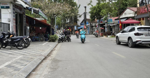 Bán nhà ngõ 603 phố Lạc Long Quân, Tây Hồ. DT 68m2 x 5T, MT 4,2m. Đường ô tô tránh, gần mặt phố