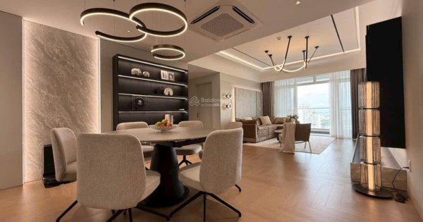 Bán căn hộ cao cấp 3 phòng ngủ, Riverside Residence, Phú Mỹ Hưng. Liên hệ 0907 904 *** em Loan