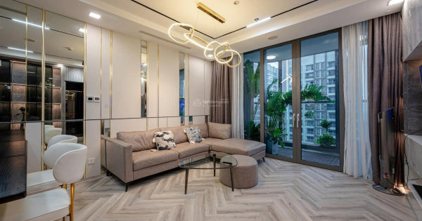 Cần bán CHCC Xi Grand Court - Quận 10. DT: 70m2, 80m2 - 2PN. Giá từ: 5.3 tỷ, LH: 0943 245 *** Hoàng