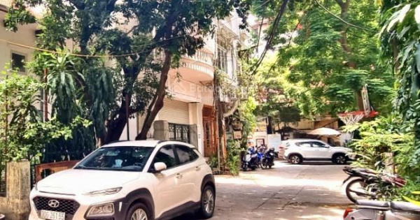 Cần bán nhà lô góc phố Lý Nam Đế, Hoàn Kiếm. DT 120m2 x 5T, MT 5m, ôtô tránh nhau, cách MP đúng 30m