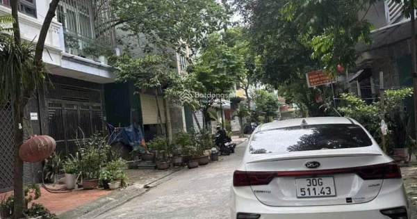 Cô Loan bán gấp nhà phân lô Mậu Lương, view sân chơi, giá rẻ nhất khu, LH 0965 145 ***