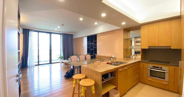 Em bán căn 145m2, 3PN, 2WC, view đẹp, full nội thất mới đẹp, sẵn sổ đỏ,chủ thiện chí bán,0967 537 ***