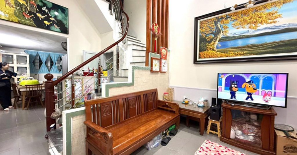 Nhà ngon! Kim Giang 45m2, 4 tầng, 8.5 tỷ, phân lô, 2 mặt thoáng, ô tô đỗ cửa, tiện ích ngập tràn