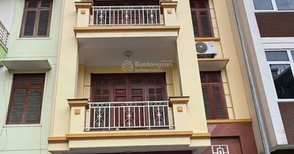 Cho thuê nhà Yên Hòa, DT 70m2, 4 tầng, MT 6m, nhà đẹp, vào luôn, 40tr/tháng