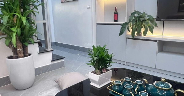 Chính chủ bán gấp nhà mới, nội thất xịn, ô tô kề ngõ Tân Triều, Thanh Trì. 36m2 x 4,5 T. 6,4 tỷ