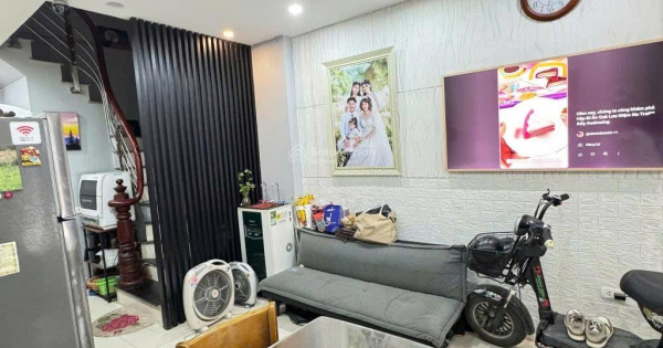 HIếm quá nhà 5 tầng mặt ngõ ô to thông kd, 3 phút qua cầu sang phố cổ 30m. chỉ 7.6 tỷ. 0935 361 ***