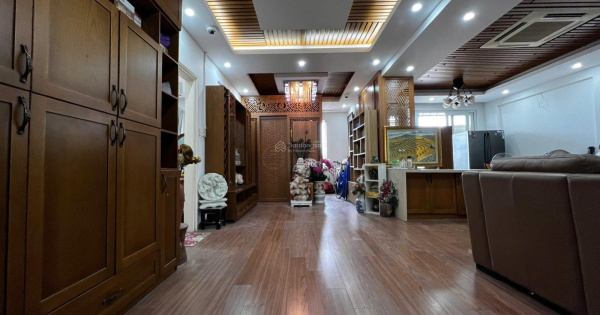 Vợ chồng em cần bán căn hộ chung cư Tultraco 335 Cầu Giấy - DT 128m2 - giá 8,5 tỷ - Sổ đỏ - Căn góc