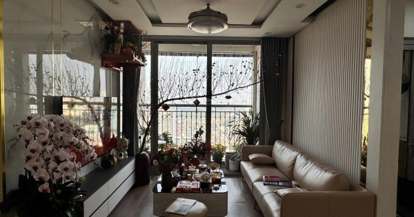 Chính chủ cần bán gấp căn hộ Vinhomes Gardenia, Hàm Nghi, 90 triệu / m2, diện tích 72 m2, 2PN, 2WC.