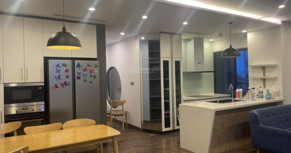 Cho thuê Golden West giá chỉ 15 triệu, 96m2, 3PN, 2WC full đồ đẹp , có slot ô tô , Lh 0977 858 ***