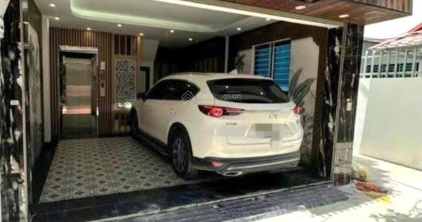 Bán nhà mặt ngõ - ô tô 7 chỗ vào nhà - có thang máy - Giá 6,x tỷ, nhà 6 tầng - MT 5,5m ở Liên Mạc