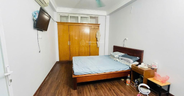 Nhà tốt giá hạt dẻ! Vũ Tông Phan 42m2, 7.5 tỷ, nhà rộng, ngõ nông, ô tô đỗ cửa, ở cực sướng