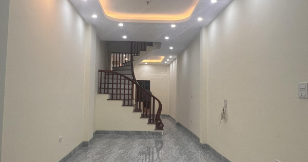 Bán nhà riêng tại đường Ỷ La, 5,15 tỷ, 37m2, 5PN, 3WC, 4 tầng