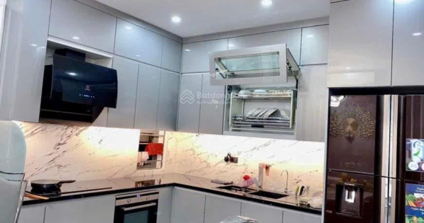 Kinh điển! Thái Hà, phân lô, ô tô tránh, kinh doanh, văn phòng, ô chờ thang máy. 56m2*6T