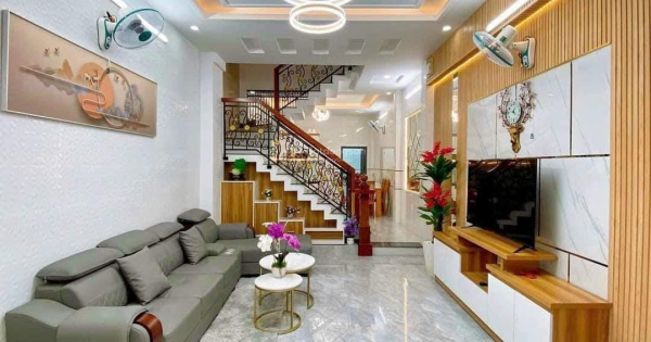 Kẹt tiền bán gấp nhà HXH Bình Trị Đông, 80m2, 4 tầng BTCT, gần khu Tên Lửa, Aeon mall, hẻm rộng 6m.